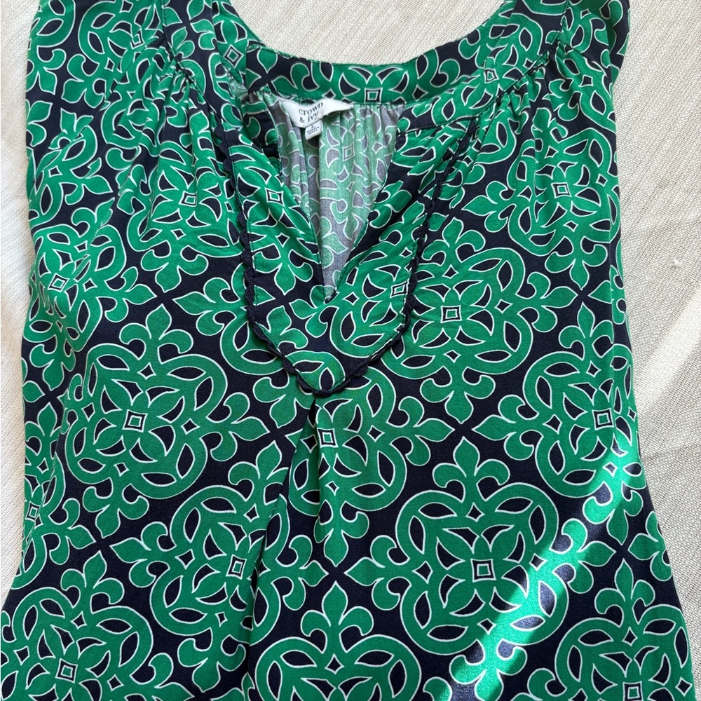 Crown & Ivy Green and Navy Patterned Blouse